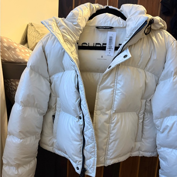 Aritzia Super Puff Xshorty Jacket birch hi gloss - Picture 4 of 6